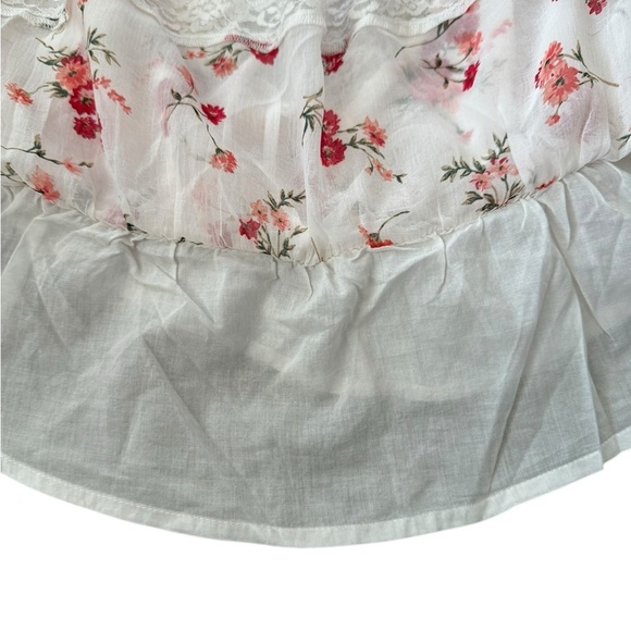 American Eagle Crop Top White Floral Tank Top Size Small - Picture 4 of 4